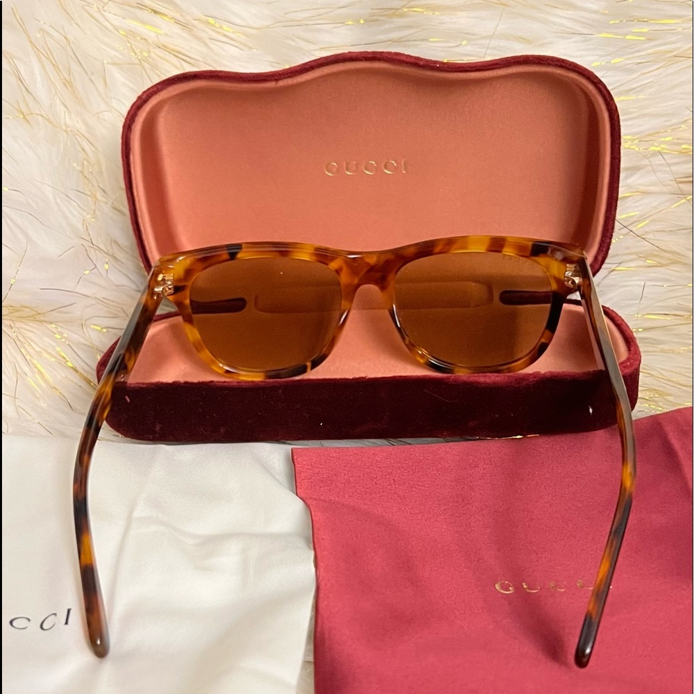 AUTHENTIC GUCCI SUNGLASSES - Picture 7 of 8